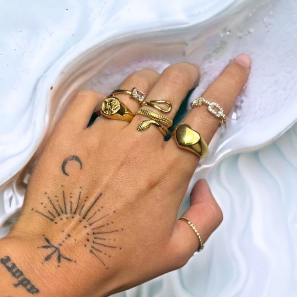 Gia Gold Crystal Elegant Chain Link Ring - Picture 3 of 3